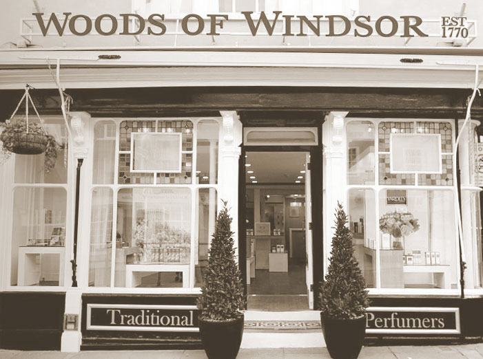 WOODS OF WINDSOR · Perfumería Madrid Paris